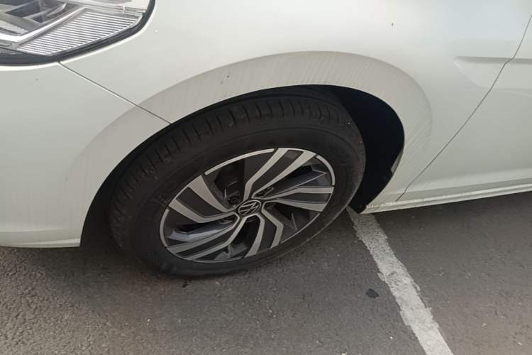 Used Volkswagen Bora 2026 200TSI DSG Yuexing Navigation Edition Left Front Wheel Hub