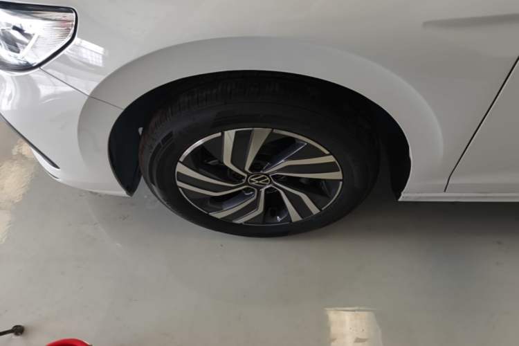 Used Volkswagen Bora 2026 200TSI DSG Yuexing Navigation Edition Left Front Wheel Hub