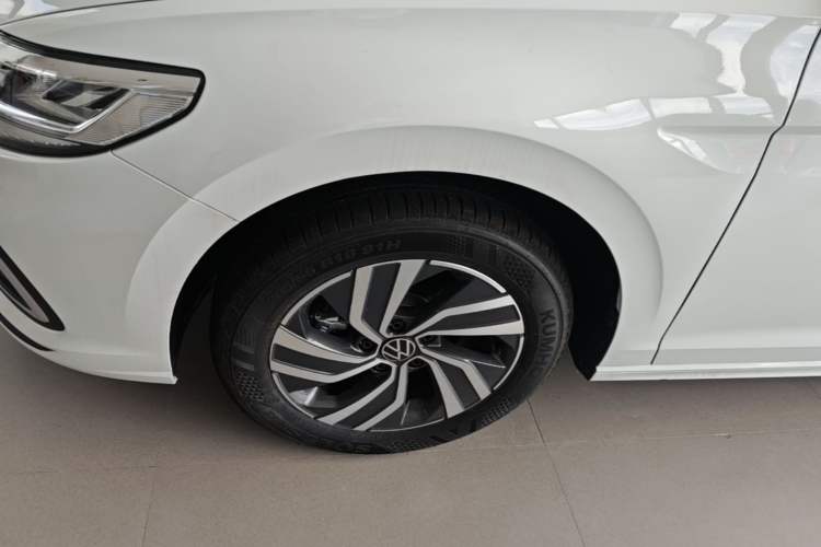 Used Volkswagen Bora 2026 200TSI DSG Yuexing Navigation Edition Left Front Wheel Hub