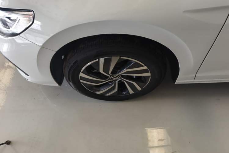 Used Volkswagen Bora 2026 200TSI DSG Yuexing Navigation Edition Left Front Wheel Hub