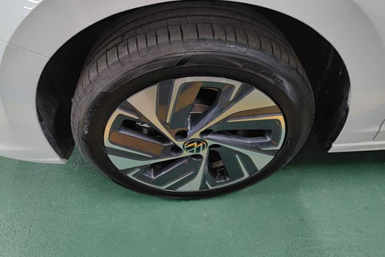Used Volkswagen Bora 2026 200TSI DSG Yuexing PRO Edition Left Front Wheel Hub