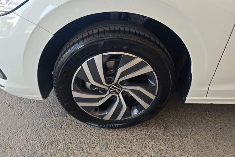 Used Volkswagen Bora 2026 200TSI DSG Yuexing Navigation Edition Left Front Wheel Hub
