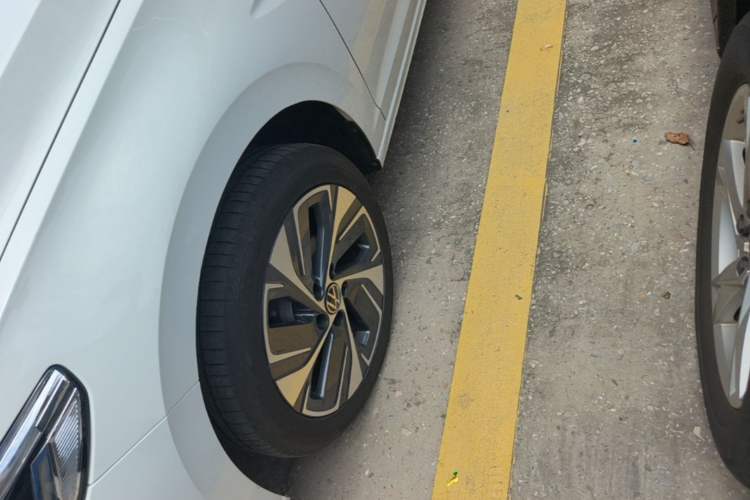 Used Volkswagen Bora 2026 200TSI DSG Yuexing PRO Edition Left Front Wheel Hub