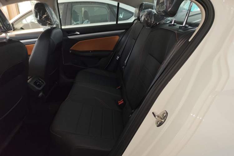 Used Volkswagen Bora 2026 200TSI DSG Yuexing Navigation Edition Left Rear Seat