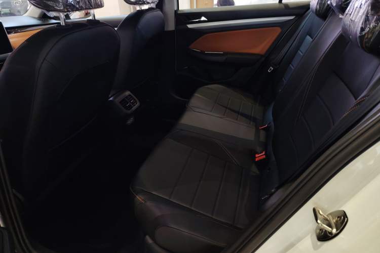 Used Volkswagen Bora 2026 200TSI DSG Yuexing Navigation Edition Left Rear Seat