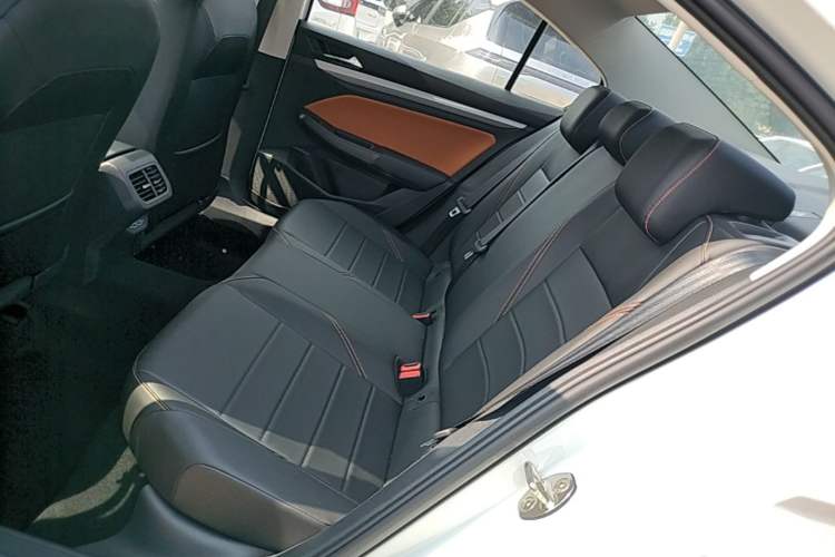 Used Volkswagen Bora 2026 200TSI DSG Yuexing Navigation Edition Left Rear Seat