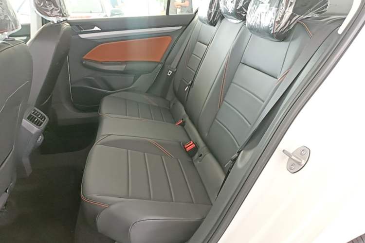 Used Volkswagen Bora 2026 200TSI DSG Yuexing Navigation Edition Left Rear Seat