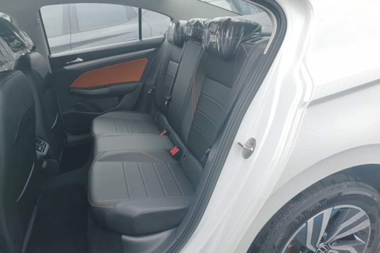 Used Volkswagen Bora 2026 200TSI DSG Yuexing Navigation Edition Left Rear Seat