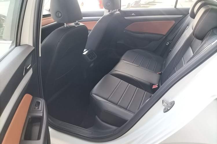 Used Volkswagen Bora 2026 200TSI DSG Yuexing Navigation Edition Left Rear Seat