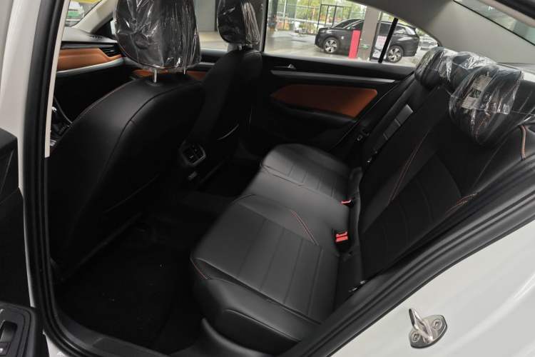 Used Volkswagen Bora 2026 200TSI DSG Yuexing Navigation Edition Left Rear Seat