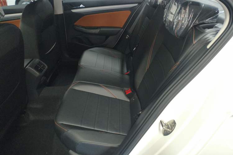 Used Volkswagen Bora 2026 200TSI DSG Yuexing Navigation Edition Left Rear Seat