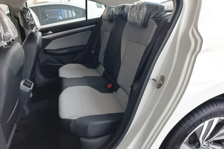 Used Volkswagen Bora 2026 200TSI DSG Yuexing Navigation Edition Left Rear Seat
