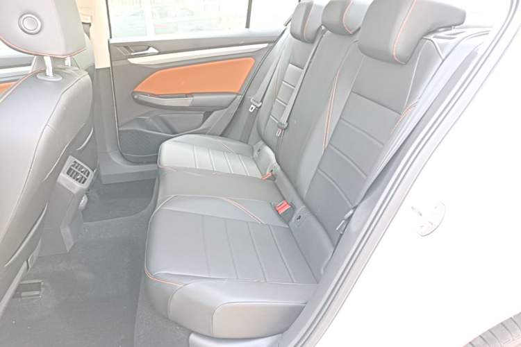 Used Volkswagen Bora 2026 200TSI DSG Yuexing Navigation Edition Left Rear Seat