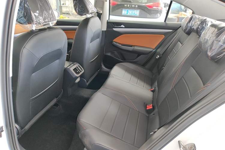 Used Volkswagen Bora 2026 200TSI DSG Yuexing Navigation Edition Left Rear Seat