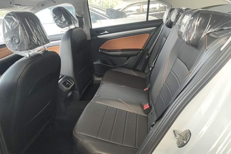 Used Volkswagen Bora 2026 200TSI DSG Yuexing Navigation Edition Left Rear Seat