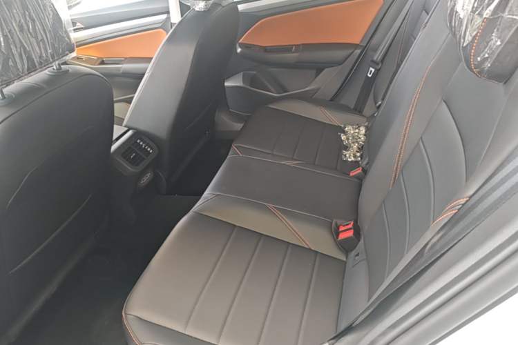 Used Volkswagen Bora 2026 200TSI DSG Yuexing Navigation Edition Left Rear Seat