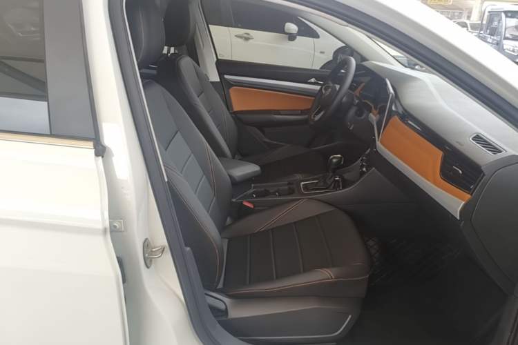 Used Volkswagen Bora 2026 200TSI DSG Yuexing Navigation Edition Right Front Seat