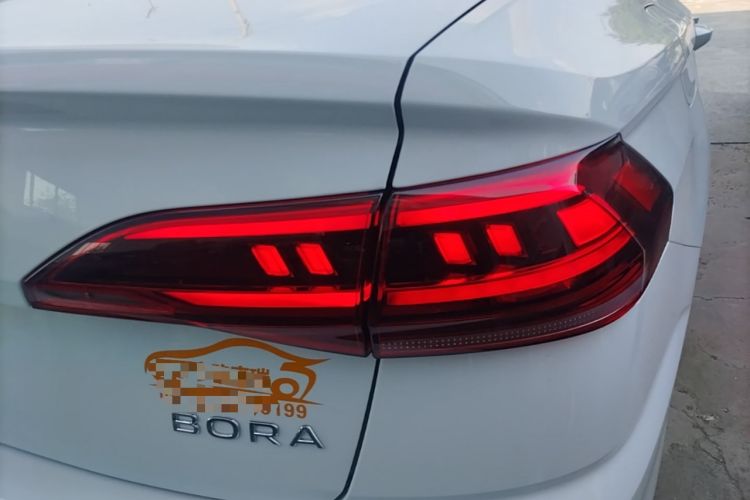 Used Volkswagen Bora 2026 200TSI DSG Yuexing Navigation Edition Right Rear Taillight