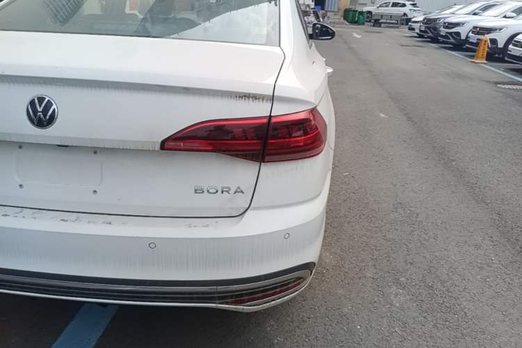 Used Volkswagen Bora 2026 200TSI DSG Yuexing Navigation Edition Right Rear Taillight
