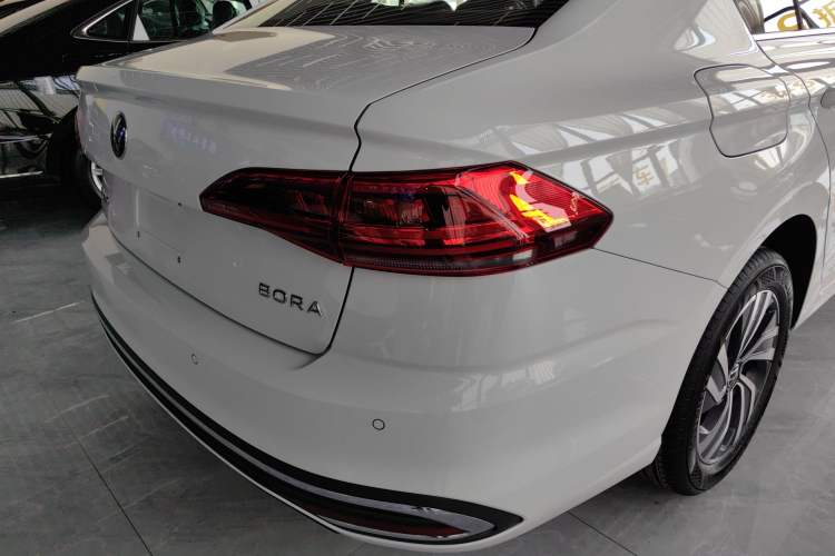 Used Volkswagen Bora 2026 200TSI DSG Yuexing Navigation Edition Right Rear Taillight