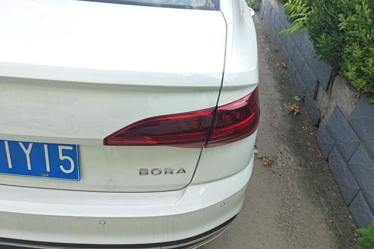 Used Volkswagen Bora 2026 200TSI DSG Yuexing Navigation Edition Right Rear Taillight