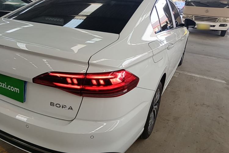 Used Volkswagen Bora 2026 200TSI DSG Yuexing Navigation Edition Right Rear Taillight