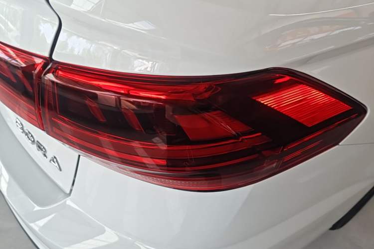 Used Volkswagen Bora 2026 200TSI DSG Yuexing Navigation Edition Right Rear Taillight