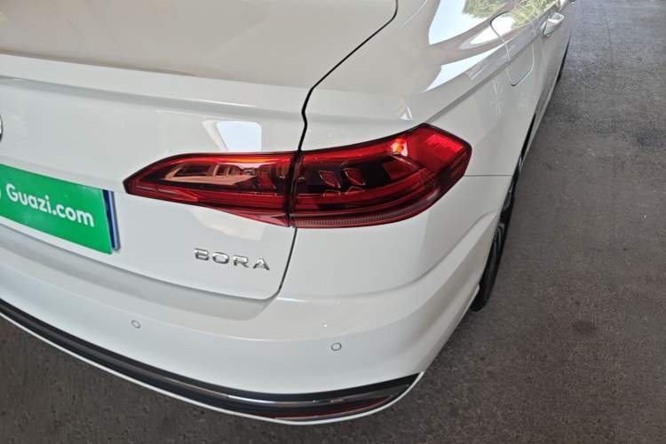 Used Volkswagen Bora 2026 200TSI DSG Yuexing Navigation Edition Right Rear Taillight