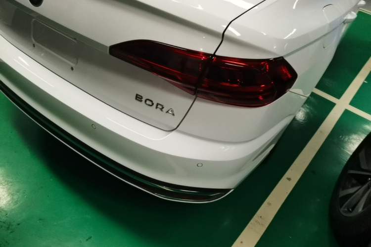 Used Volkswagen Bora 2026 200TSI DSG Yuexing Navigation Edition Right Rear Taillight