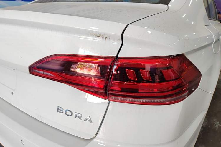 Used Volkswagen Bora 2026 200TSI DSG Yuexing Navigation Edition Right Rear Taillight