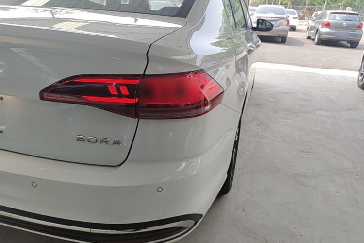 Used Volkswagen Bora 2026 200TSI DSG Yuexing Navigation Edition Right Rear Taillight