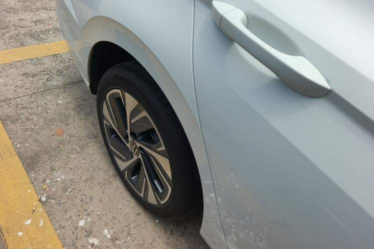 Used Volkswagen Bora 2026 200TSI DSG Yuexing PRO Edition Right Rear Wheel Hub