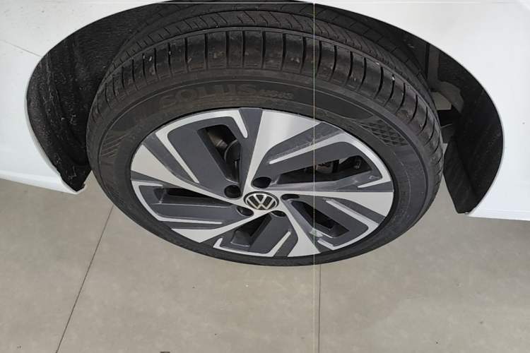 Used Volkswagen Bora 2026 300TSI DSG Zunxing Edition Right Rear Wheel Hub