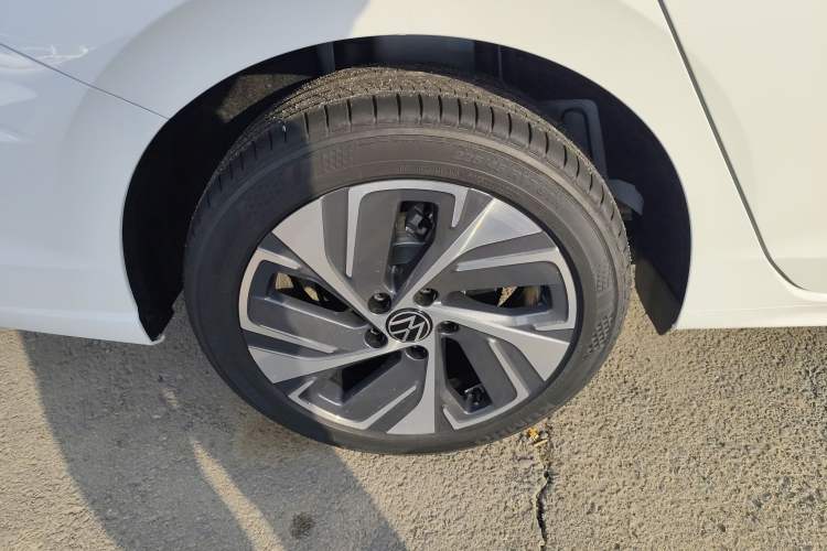 Used Volkswagen Bora 2026 200TSI DSG Yuexing PRO Edition Right Rear Wheel Hub