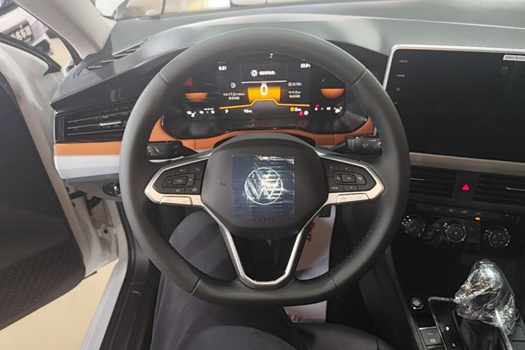 Used Volkswagen Bora 2026 200TSI DSG Yuexing Navigation Edition Steering Wheel