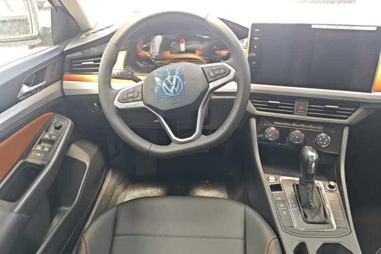 Used Volkswagen Bora 2026 200TSI DSG Yuexing Navigation Edition Steering Wheel