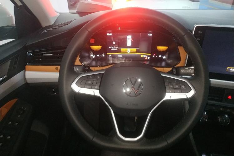 Used Volkswagen Bora 2026 200TSI DSG Yuexing Navigation Edition Steering Wheel