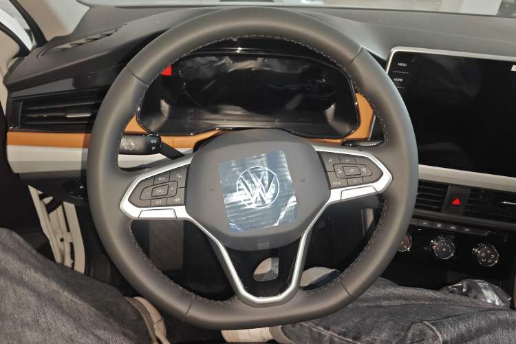Used Volkswagen Bora 2026 200TSI DSG Yuexing Navigation Edition Steering Wheel