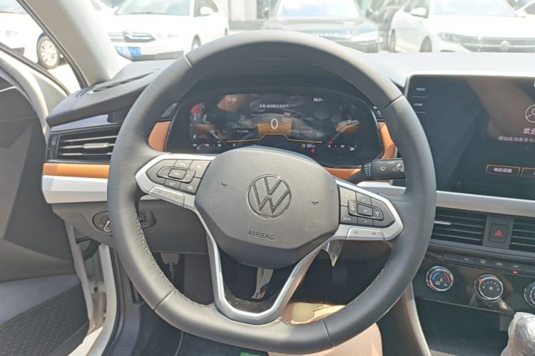 Used Volkswagen Bora 2026 200TSI DSG Yuexing Navigation Edition Steering Wheel