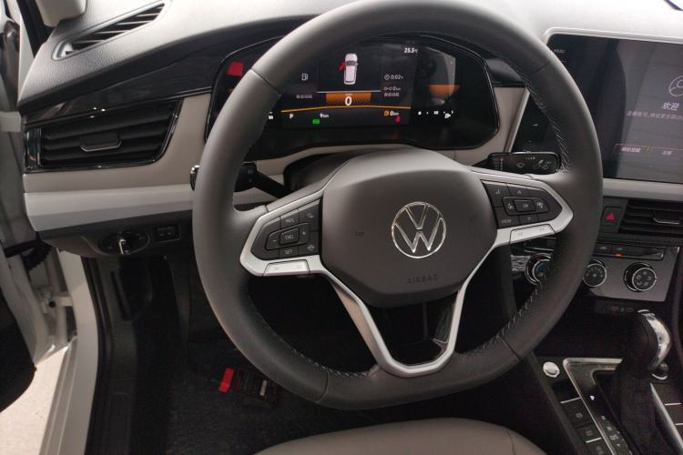 Used Volkswagen Bora 2026 200TSI DSG Yuexing Navigation Edition Steering Wheel