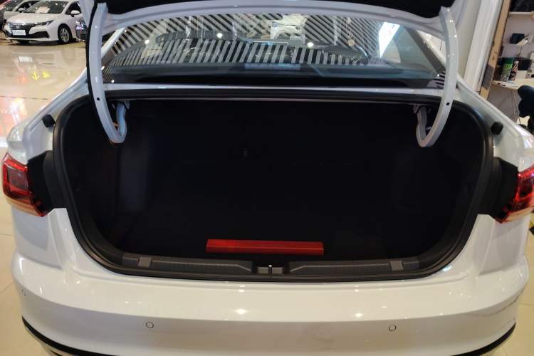 Used Volkswagen Bora 2026 200TSI DSG Yuexing Navigation Edition Trunk