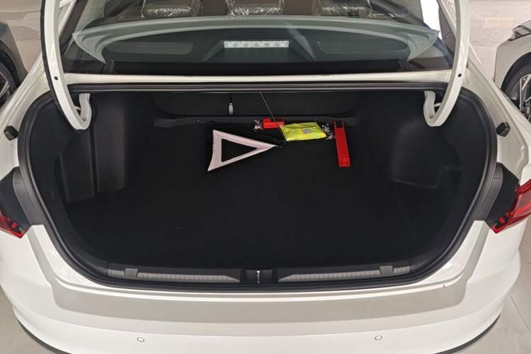 Used Volkswagen Bora 2026 200TSI DSG Yuexing Navigation Edition Trunk