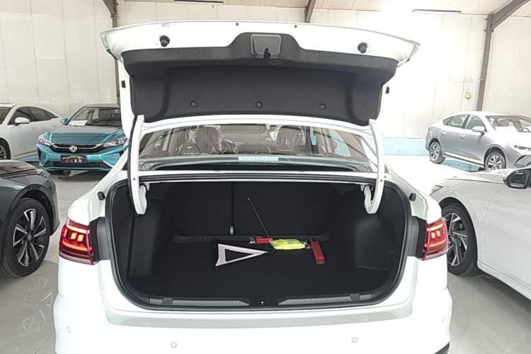 Used Volkswagen Bora 2026 200TSI DSG Yuexing Navigation Edition Trunk