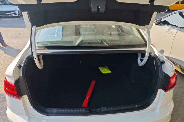 Used Volkswagen Bora 2026 200TSI DSG Yuexing Navigation Edition Trunk