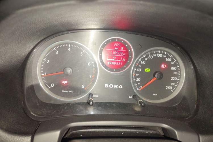 Used Volkswagen Bora Classic 2006 1.6 Automatic Fashion TL Instrument Cluster