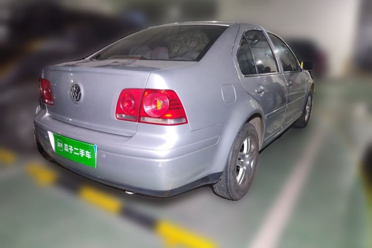 Used Volkswagen Bora Classic 2006 1.6 Automatic Fashion TL Rear Right 45 Deg