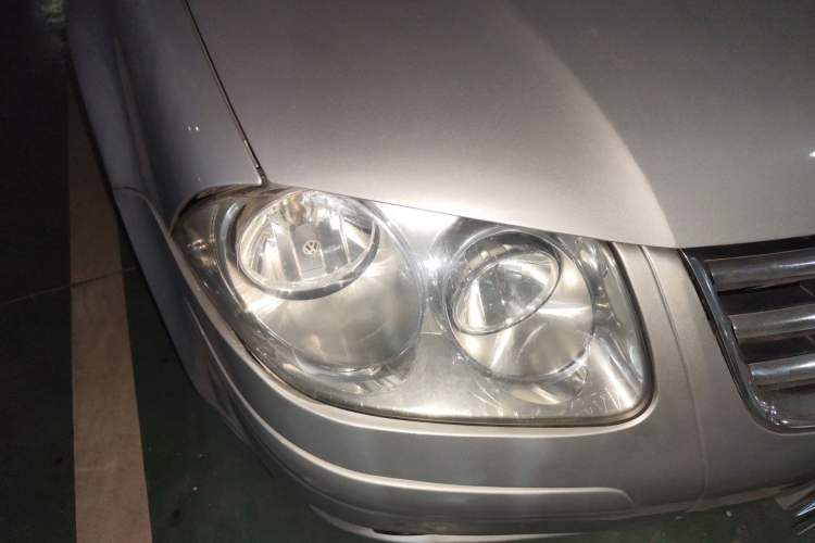 Used Volkswagen Bora Classic 2006 1.6 Automatic Fashion TL Right Front Headlight