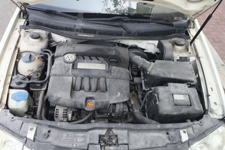 Used Volkswagen Bora Classic 2006 1.6 Automatic Luxury HL Engine Bay