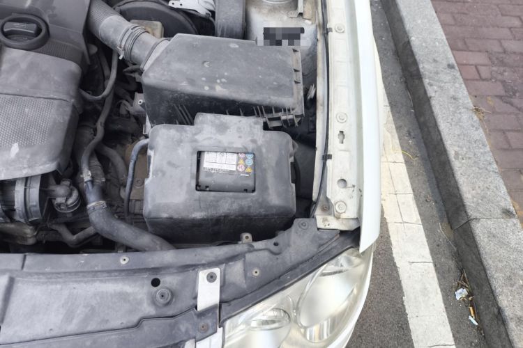 Used Volkswagen Bora Classic 2006 1.6 Automatic Luxury HL Engine Bay Left