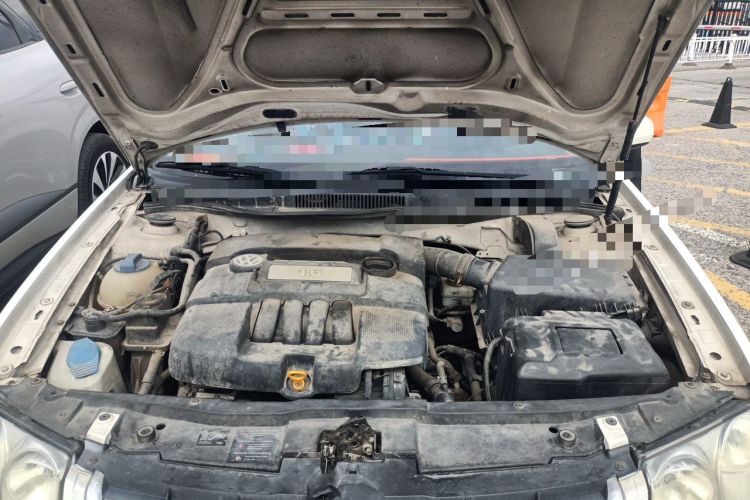Used Volkswagen Bora Classic 2006 1.6 Automatic Luxury HL Engine Bay